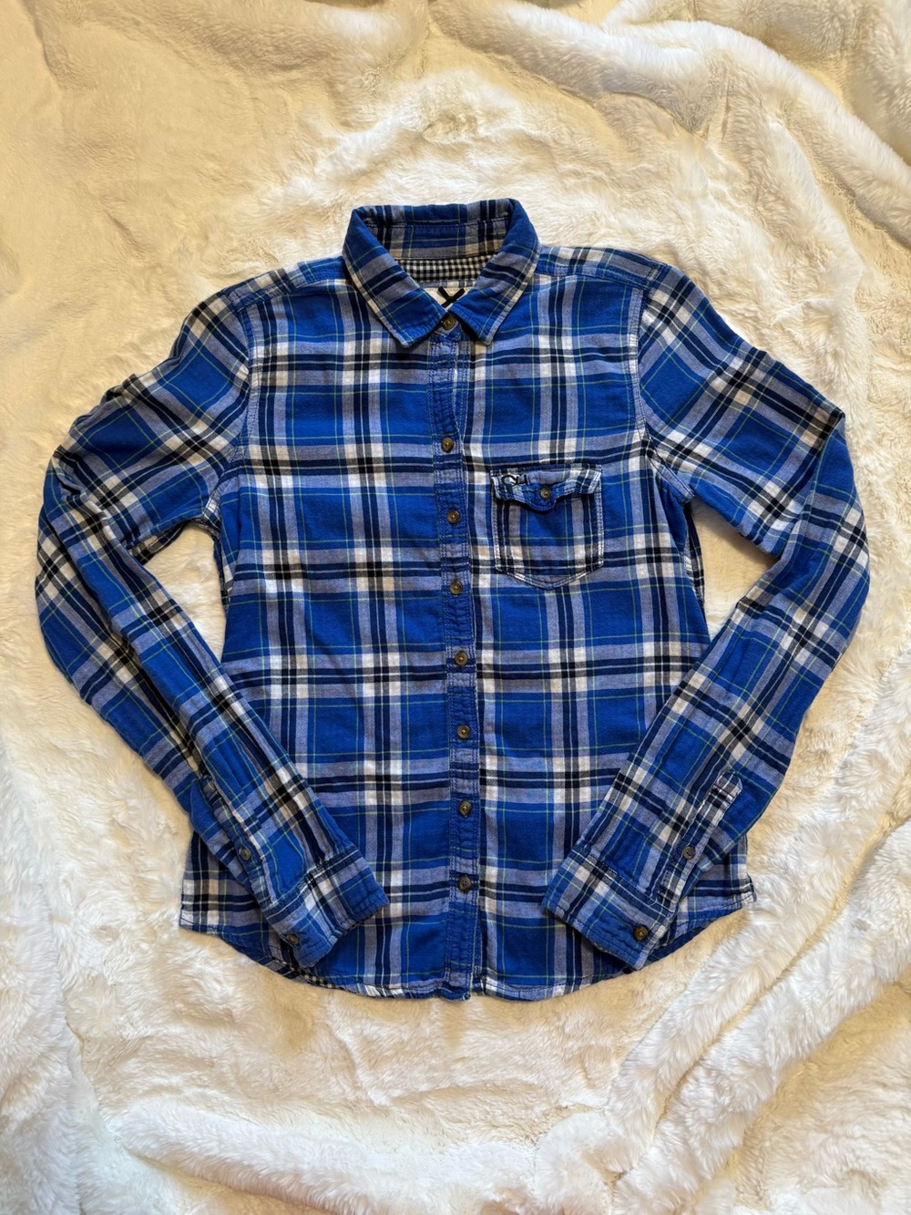 Gilly Hicks Women’s Blue Plaid Button-Up Shirt
